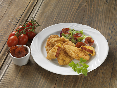 kolbász palacsintatésztában2-stock-foto