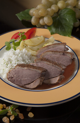 mustárban párolt kacsa-stock-foto