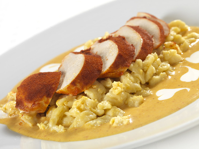 Paprikás csirkemell a la Kalla2-stock-foto