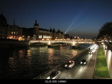 Párizs éjjel - Szajna és Eiffel torony-stock-foto