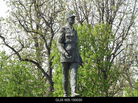 Charles de Gaulle szobra-stock-foto