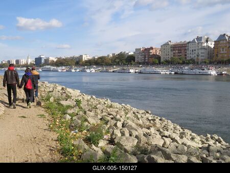 Duna - alacsony vízállás - Margitsziget-stock-foto