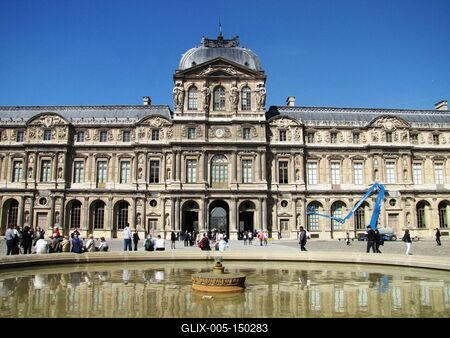 A párizsi Louvre palota-stock-foto