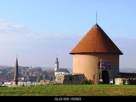 Egri vár és minaret-stock-foto