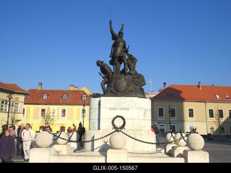 Dobó István várkapitány szobra Egerben-stock-foto