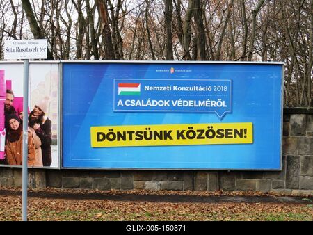 Családvédelem - Kormányplakát-stock-foto