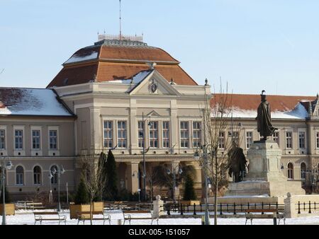 Hajdúböszörményi városháza-stock-foto