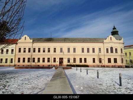 Hajdúböszörményi iskola-stock-foto