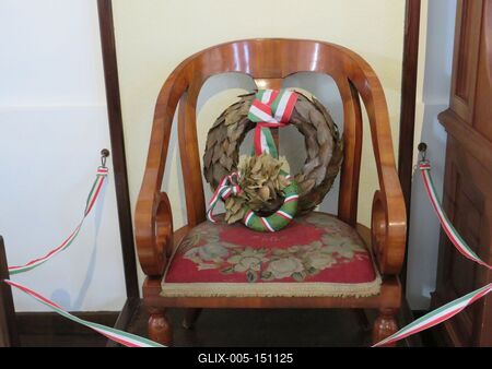 Kossuth Lajos széke a debreceni nagytemplomban-stock-foto