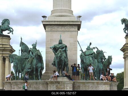 Hét vezér szoborcsoport - Hõsök tere-stock-foto