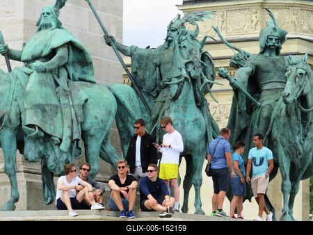 Hét Vezér szoborcsoport - Hõsök tere-stock-foto