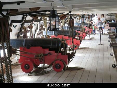 Portugál vitorlás hadihajó ágyúi-stock-foto