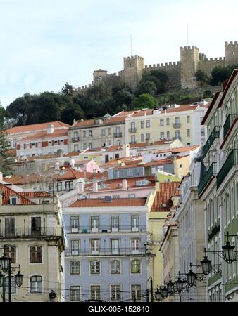 Szent György vár lakóházakkal-stock-foto