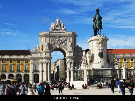 A lisszaboni Comercio tér - Praça do Comercio-stock-foto