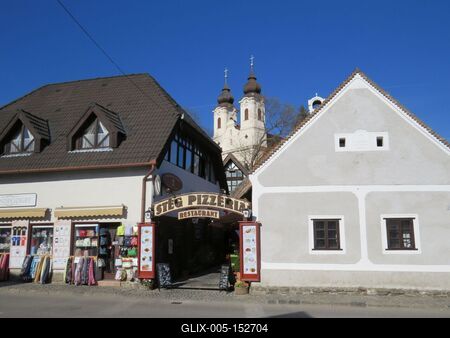 Tihanyi fõutca és Apátság-stock-foto
