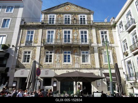 Díszes ház és kávézó terasz-stock-foto