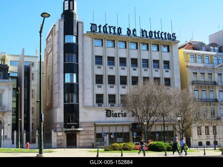 A portugál Diario de Noticias napilap szerkesztõsége-stock-foto
