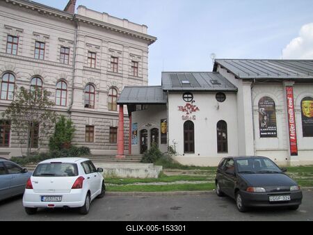 Budapest, 2014. április 13.A Bárka színház az Üllõi út 82. sz. alatt. Színház, koncert- és kiállítási terem, közösségi találkozóhely.-stock-foto