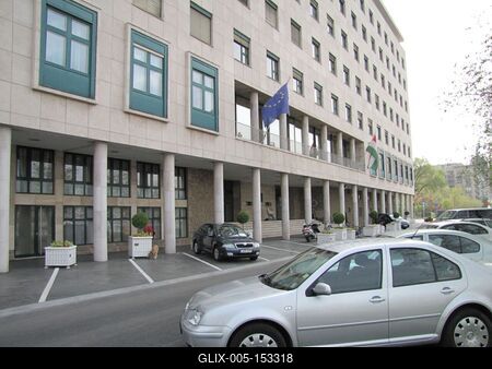 Budapest, 2014. április 13.A képviselõi irodaház a Széchenyi rakpart 18. sz. alatt.-stock-foto