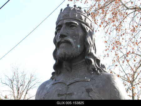 Szent István mellszobra Nagymegyeren-stock-foto