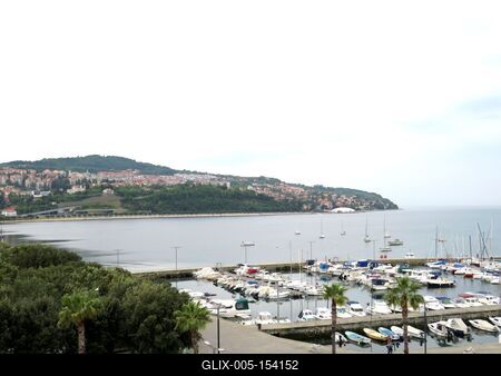 Koper - Jachtkikötõ - Izola-stock-foto