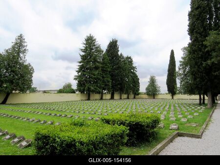 Osztrák-magyar katonai temetõ – Redipuglia-stock-foto