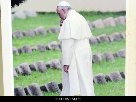 Ferenc pápa a redipugliai osztrák-magyar katonai temetõben-stock-foto