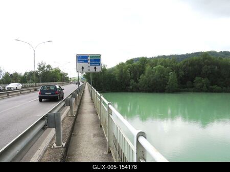 Autóút az Isonzo fölött-stock-foto