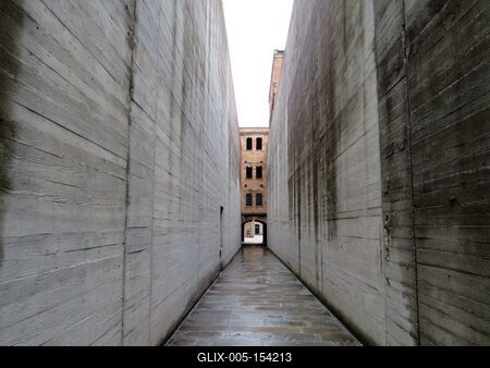 Trieszt (Italy), 2019. május 21.Entrance to a former rice hatchery converted to the San Sabba (Saint Saba) Nazi concentration camp. It served as scaffold for anti-fascist resistents, as well as a collecting camp for individuals with destination to Auschwitz and Dachau. Here was Italy's only concentration camp crematorium.A San Sabba (Szent Sába) náci koncentrációs táborrá átalakított egykori rizshántoló bejárata. Az antifasiszta ellenállók vesztõhelyeként, továbbá az Auschwitzba és Dachauba irányított személyek gyûjtótáboraként mûködött. Itt mûködött Olaszország egyetlen koncentrációstábori krematóriuma.-stock-foto