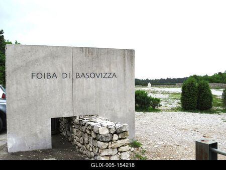 A basovizzai tömegsír-stock-foto