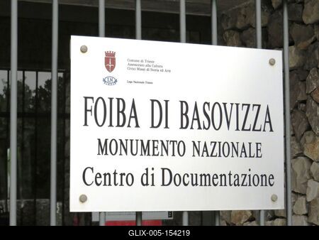 A basovizzai tömegsír-stock-foto