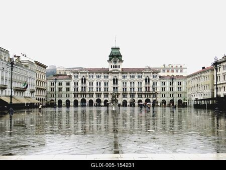 Trieszt fõtere-stock-foto
