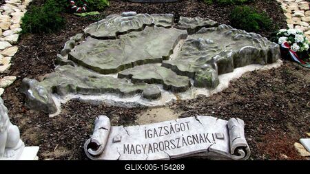 Kerepes - Trianon emlékmû-stock-foto