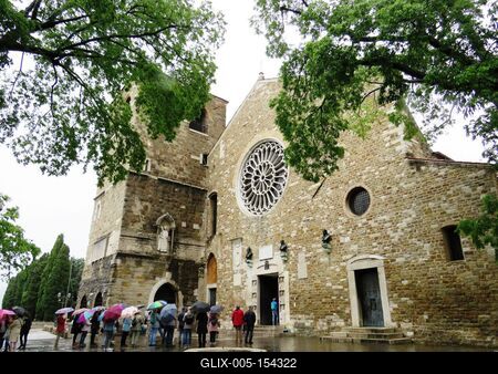 A trieszti San Giusto katedrális-stock-foto