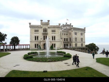 A trieszti Miramare kastély-stock-foto