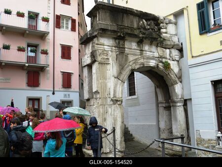 Trieszt - római kori kapu - Arco di Riccardo-stock-foto