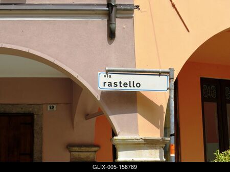 Goriziai utcanévtábla-stock-foto