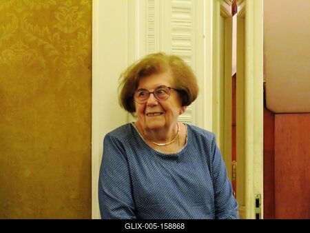 Keleti Éva fotómûvésznõ-stock-foto