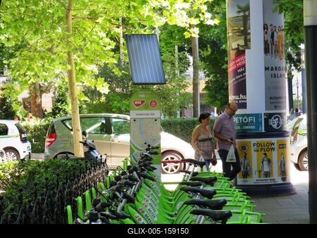 Kerékpárparkoló Budapesten-stock-foto