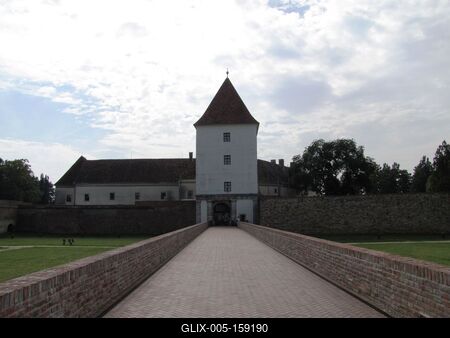 Sárvár (Hungary), 11 September 2016The Nádasdy castle (13th Century).A Nádasdy-vár (XIII. sz.)-stock-foto