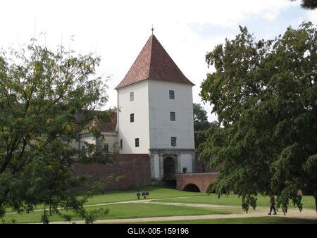 Sárvár (Hungary), 11 September 2016The Nádasdy castle (13th Century).A Nádasdy-vár (XIII. sz.)-stock-foto