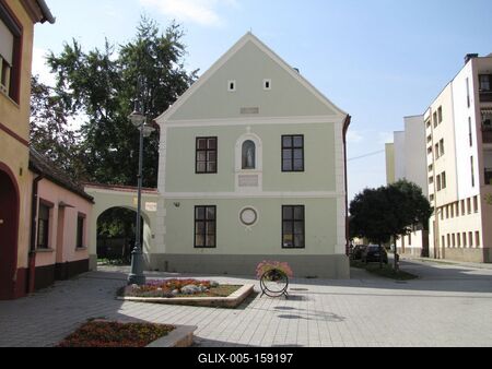Sárvár (Hungary), 11 September 2016Corner of Sárvár.Széchenyi utca.-stock-foto