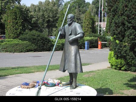 Sárvár (Hungary), 11 September 2016Statue of Ferenc Nádasdy, the Black Bey.Nádasdy Ferenc, a fekete bég szobra. Körösényi Tamás 1985-ben készült alkotása.-stock-foto