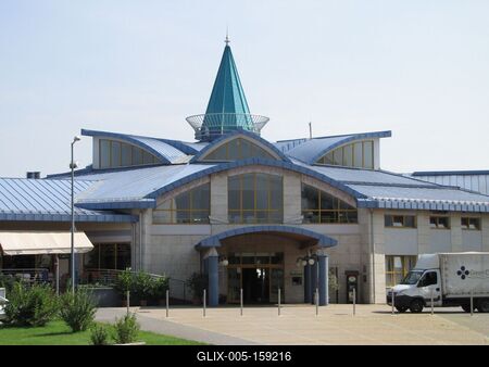 Sárvár (Hungary), 11 September 2016Thermal bath and Wellness Spa.Gyógy és wellness fürdõ.-stock-foto