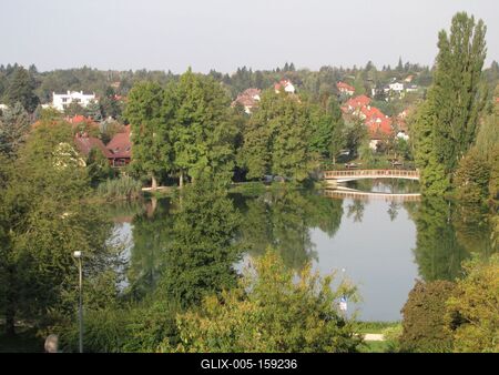 Szombathely (Hungary), 12 September 2016The boating Lake and its environment.A csónakázó tó és természeti környezete.-stock-foto