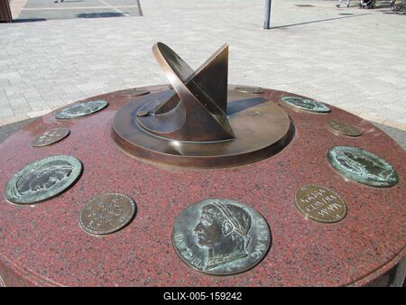 Szombathely (Hungary), 12 September 2016The Emperor's Stone. It quotes Savaria colonized in the emperor Claudius era.A Császárkõ. A Claudius császár korában gyarmatosított Savariát idézi. Alkotta: ifj. Blaskó János (2006).-stock-foto