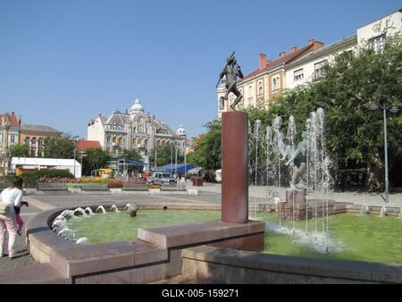 Szombathely (Hungary), 12 September 2016The Fountain of Fauns in Central Square.A Fõ téri Faunok szökõkút. Alkotta: ifj. Blaskó János (2006).-stock-foto