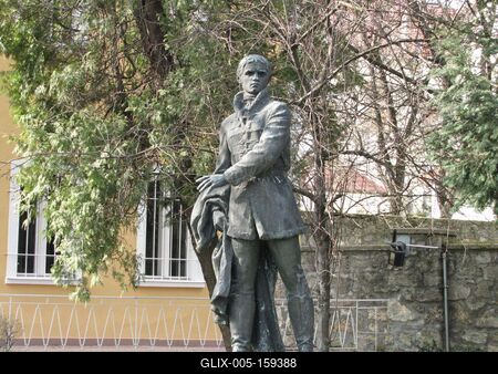 Tapolca - Batsányi János költõ szobra-stock-foto