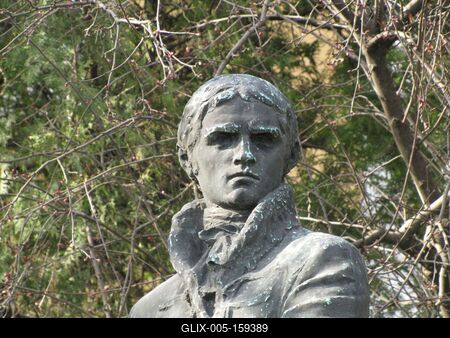 Tapolca - Batsányi János költõ szobra-stock-foto