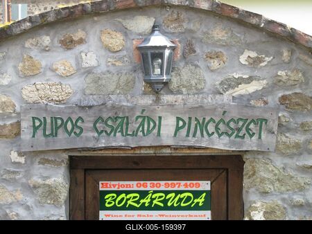 Szigliget - Pupos pince - Borozó-stock-foto